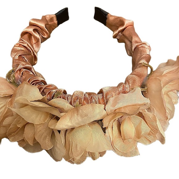 Women’s Floral Cluster Light Beige Satin Headband Hair Accessory. - Picture 3 of 3